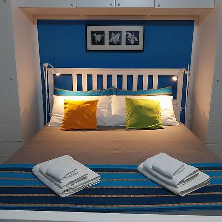 ホテル New Little House ナポリ エクステリア 写真